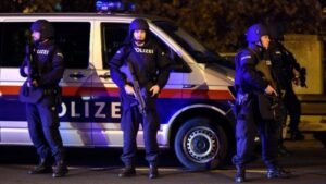 طلاق نار في فيينا-فلوريدسدورف يصيب أربعة أشخاص بجروح خطيرة