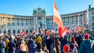ضبط ثلاثة يمينيين متطرفين أثناء محاولتهم عرقلة مظاهرة ضد اليمين المتطرف في فيينا