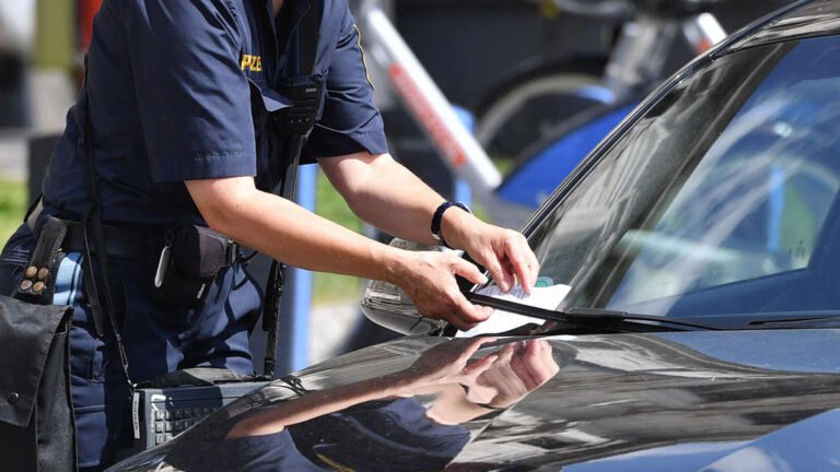 امرأة من فيينا تتعرض لغرامة 399 يورو بسبب وقوف سيارتها لمدة 3 دقائق فقط