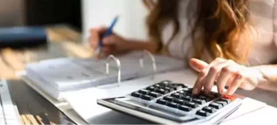 محاسبة في النمسا العليا متهمة باختلاس 200 ألف يورو على مدار أربع سنوات من شركة عملت فيها