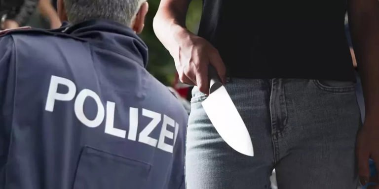 مشاجرة عنيفة بين ثلاث نساء في حي مارغريتن بمدينة فيينا تنتهي بطعن امرأتين