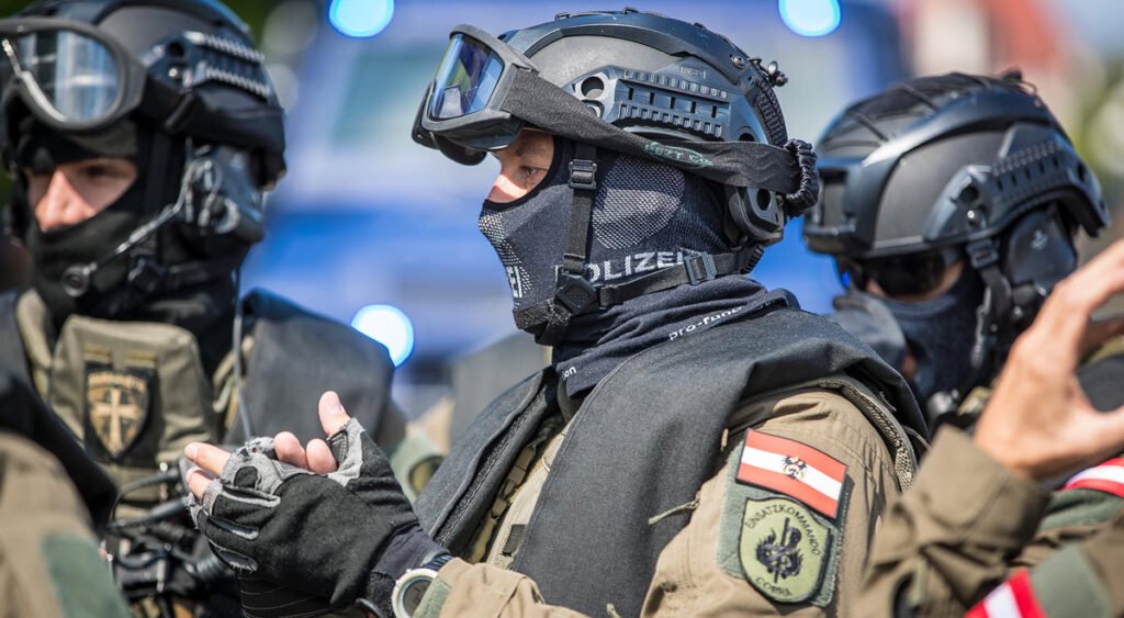 فيينا تشهد تصاعدًا في العنف العشائري بعد طعن شاب شيشاني والشرطة تكثف جهودها لضبط الوضع