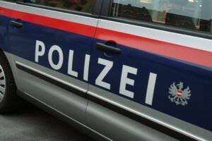 العثور على جثة امرأة أفغانية تبلغ من العمر 29 عامًا مقتولة بطعنات في شقتها بفيينا