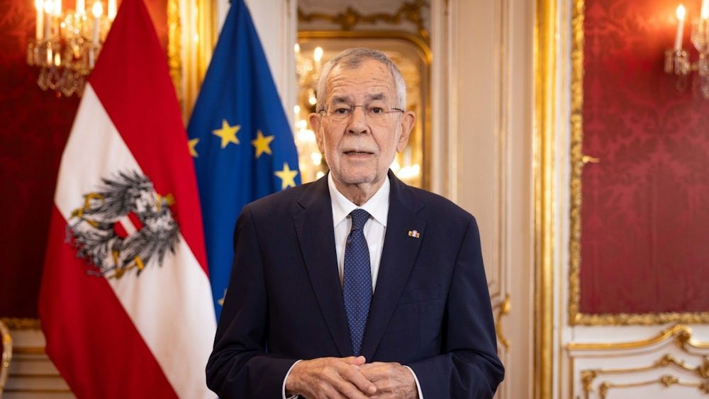 الرئيس النمساوي ألكسندر فان دير بيلين يدعو الحكومة والشعب في خطاب العيد الوطني إلى مواجهة القضايا الملحة بتبني نهج مبتكر