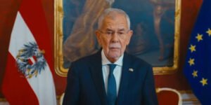 الرئيس النمساوي ألكسندر فان دير بيلن يشارك برسالة مصورة في مراسم تأبين ضحايا هجوم مدرسة في غراتس